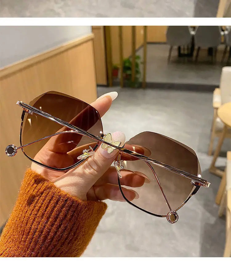 Brand Design 2024 Fashion New Polygonal Metal Sunglasses Retro Ladies Glasses Classic Trend Luxury Driving Travel Eyewear