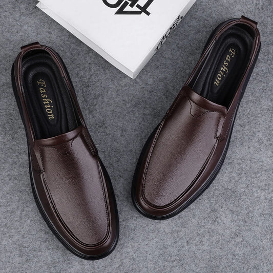 2024 High Quality Male Comfortable Gents Shoes Genuine Leather Mens Slip on Business Shoes New Classic All-match Mens Loafers